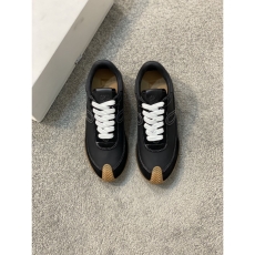 Loewe Sneakers